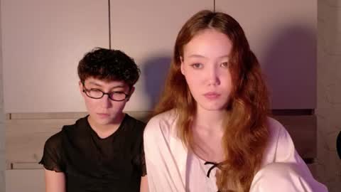 Li long hair and Ru short hair online show from June 2026 07:26:01 PM