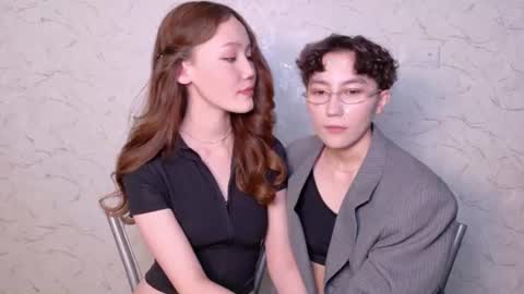 Li long hair and Ru short hair online show from July 2026 01:24:02 PM
