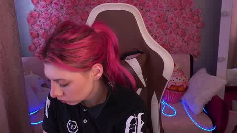Snapshot of pinkytrix chatting on May 2026 12:55:02 PM pinkytrix online show from May 2026 12:55:02 PM