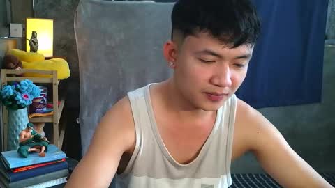 Snapshot of pinoy_petitehugecock chatting on February 2026 07:16:02 AM alex online show from February 2026 07:16:02 AM