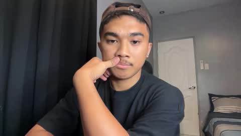Snapshot of pinoyadriannexxx chatting on May 2026 10:00:01 AM Adrianne online show from May 2026 10:00:01 AM