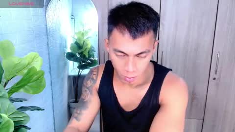 Snapshot of pinoymilker chatting on April 2026 12:07:01 PM ethan online show from April 2026 12:07:01 PM