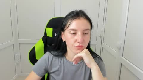 Snapshot of piper_smilee chatting on July 2026 12:00:02 PM Piper online show from July 2026 12:00:02 PM