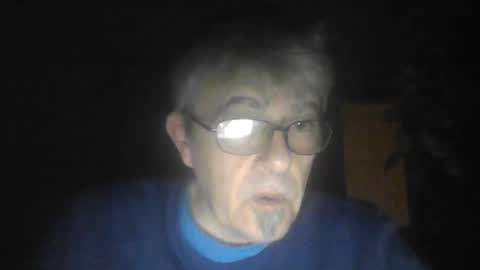 Snapshot of pipi2704 chatting on December 2024 12:34:02 AM pipi2704 online show from December 2024 12:34:02 AM