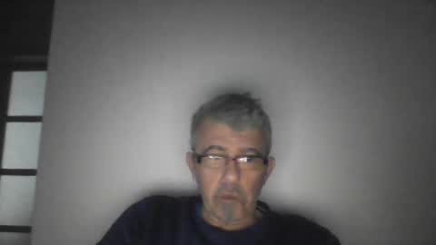 Snapshot of pipi2704 chatting on January 2025 07:06:02 AM pipi2704 online show from January 2025 07:06:02 AM