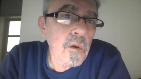 Snapshot of pipi2704 chatting on January 2025 12:01:02 PM pipi2704 online show from January 2025 12:01:02 PM