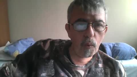 Snapshot of pipi2704 chatting on January 2025 11:23:02 AM pipi2704 online show from January 2025 11:23:02 AM