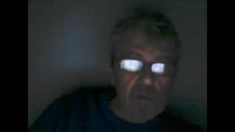 Snapshot of pipi2704 chatting on February 2025 02:44:02 AM pipi2704 online show from February 2025 02:44:02 AM