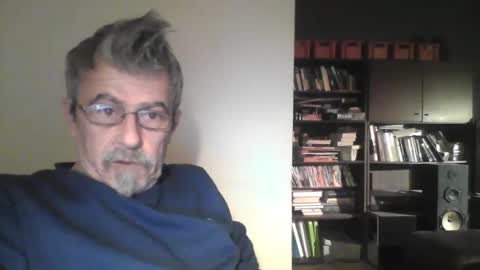 Snapshot of pipi2704 chatting on February 2025 10:37:01 PM pipi2704 online show from February 2025 10:37:01 PM