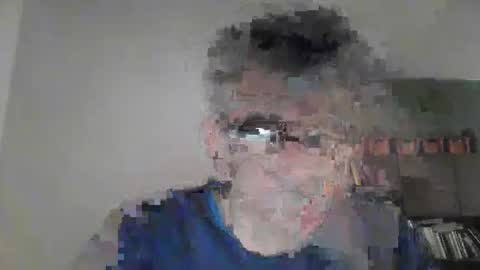 Snapshot of pipi2704 chatting on February 2025 12:05:02 PM pipi2704 online show from February 2025 12:05:02 PM