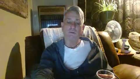 pirate334 online show from January 2025 01:19:01 AM