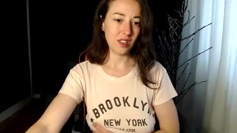 piscesgirl06 online show from October 2025 05:10:02 AM