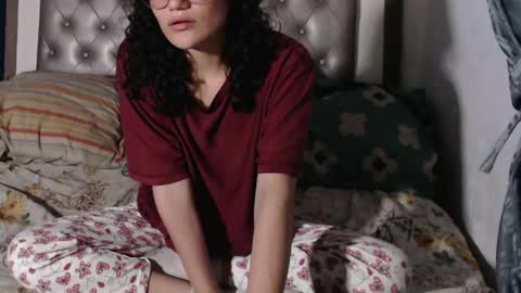 Snapshot of piscis_dreams chatting on May 2026 06:09:01 AM PiscisDreams online show from May 2026 06:09:01 AM