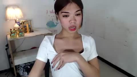 The Girl Named Eyve online show from November 2025 03:12:02 AM