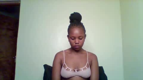 Majesty online show from December 2025 03:45:02 AM