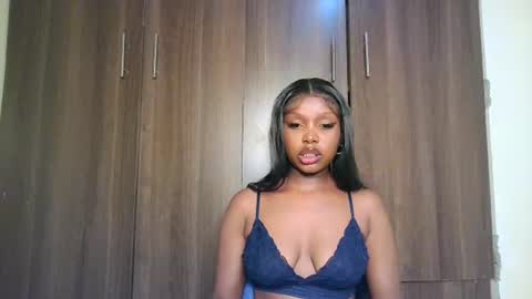 Snapshot of pixie_roman chatting on June 2026 06:23:01 PM Majesty online show from June 2026 06:23:01 PM