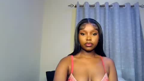 Snapshot of pixie_roman chatting on July 2026 11:04:02 AM Majesty online show from July 2026 11:04:02 AM