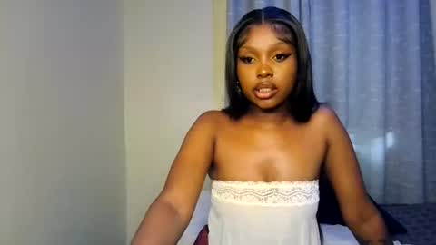 Snapshot of pixie_roman chatting on July 2026 09:22:01 AM Majesty online show from July 2026 09:22:01 AM