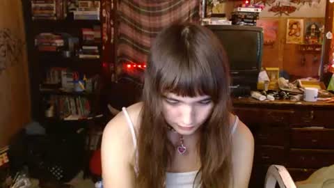 Snapshot of pixinun chatting on September 2025 04:41:02 PM Izzy online show from September 2025 04:41:02 PM