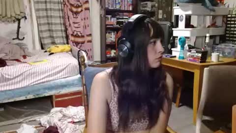 Izzy online show from June 2026 03:42:02 AM