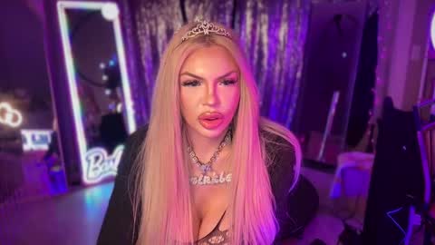 Snapshot of plasticfuckdoll chatting on January 2025 02:03:01 AM Dumb bimbo fuck doll online show from January 2025 02:03:01 AM