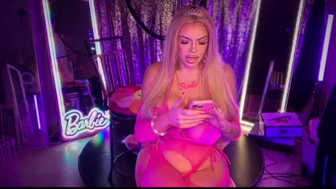 Snapshot of plasticfuckdoll chatting on January 2025 12:57:01 AM Dumb bimbo fuck doll online show from January 2025 12:57:01 AM