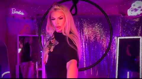 Snapshot of plasticfuckdoll chatting on January 2025 08:01:01 AM Dumb bimbo fuck doll online show from January 2025 08:01:01 AM