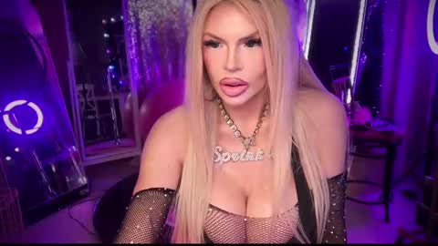 Snapshot of plasticfuckdoll chatting on February 2025 02:06:02 AM Dumb bimbo fuck doll online show from February 2025 02:06:02 AM