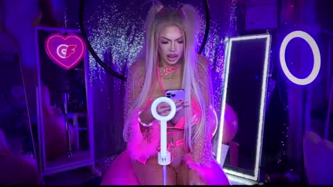 Snapshot of plasticfuckdoll chatting on February 2025 01:57:01 AM Dumb bimbo fuck doll online show from February 2025 01:57:01 AM