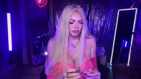 Snapshot of plasticfuckdoll chatting on September 2025 12:00:02 AM Dumb bimbo fuck doll online show from September 2025 12:00:02 AM
