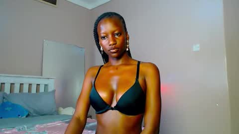 Snapshot of playboypetit chatting on October 2025 07:03:02 PM playboypetit online show from October 2025 07:03:02 PM