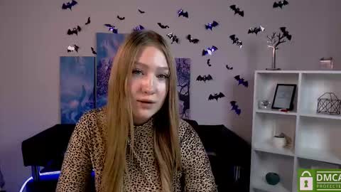 Sophie online show from December 2024 06:17:02 PM