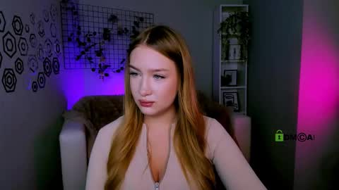 Sophie online show from October 2025 07:33:02 PM