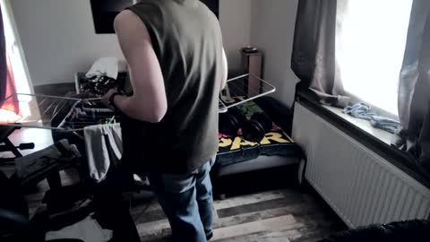 Hello ask me  . Im glad  to see you here in my room. Welcome PVT is open online show from February 2025 09:34:02 AM