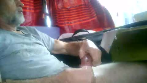 Fratzz online show from December 2024 12:00:01 PM