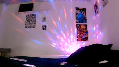 Snapshot of plutonbluemoon_999 chatting on May 2026 01:35:01 AM online show from May 2026 01:35:01 AM