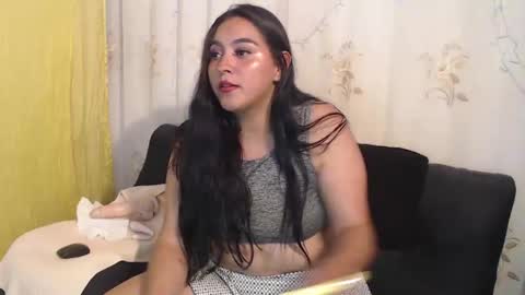 Snapshot of pocahontas_hall chatting on December 2024 02:16:02 PM Lily online show from December 2024 02:16:02 PM