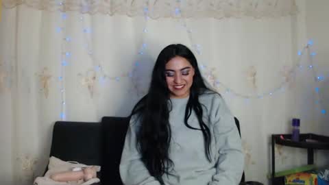 Snapshot of pocahontas_hall chatting on January 2025 11:02:01 AM Lily online show from January 2025 11:02:01 AM