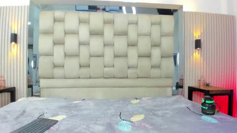 Snapshot of pocahontas_pow chatting on November 2025 11:55:02 AM Pocahontas online show from November 2025 11:55:02 AM