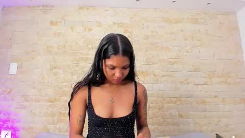 Snapshot of pocahontas_pow chatting on November 2025 12:20:01 PM Pocahontas online show from November 2025 12:20:01 PM