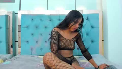 Snapshot of pocahontas_pow chatting on December 2025 11:48:01 AM Pocahontas online show from December 2025 11:48:01 AM