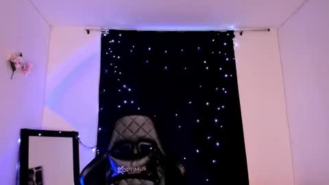 Snapshot of poison_willow chatting on February 2025 09:09:01 PM Willow Hours 12pm to 630pm Colombian time FRIDAY AND SUNDAY FREE DAYS online show from February 2025 09:09:01 PM