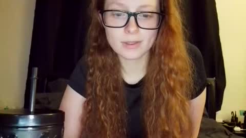 poisonivyy95 online show from April 2026 02:02:01 AM