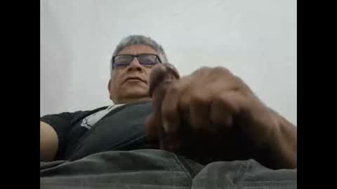 poli online show from November 2025 01:28:02 PM