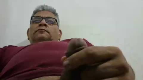 poli online show from December 2025 01:17:02 PM