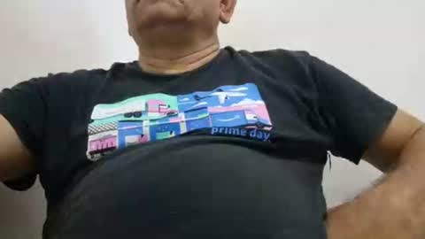 Snapshot of poli475 chatting on May 2026 04:32:01 AM poli online show from May 2026 04:32:01 AM