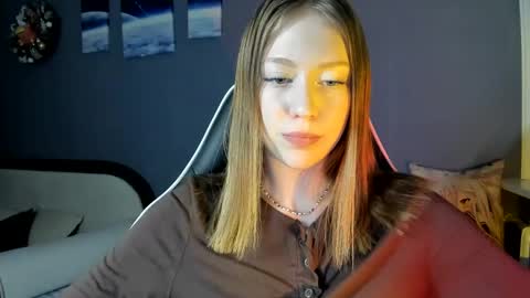 Snapshot of polihoney chatting on February 2025 06:27:02 PM Polina online show from February 2025 06:27:02 PM