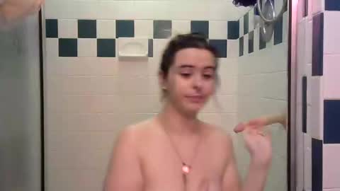 Snapshot of pollenpup chatting on January 2025 11:59:02 PM sativa  indica online show from January 2025 11:59:02 PM