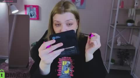 Polly online show from March 2026 01:12:01 AM