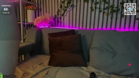 Polly online show from March 2026 05:44:01 AM